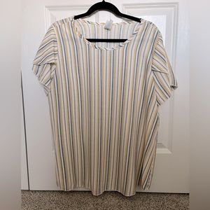 Women’s XL Top by Acting Pro Sz XL Like New, Cute Sleeves & Neck